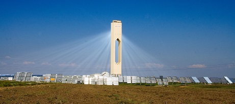 solar power tower picture showing solar energy use