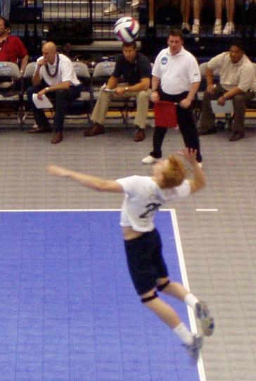 picture of volleyball jump serve